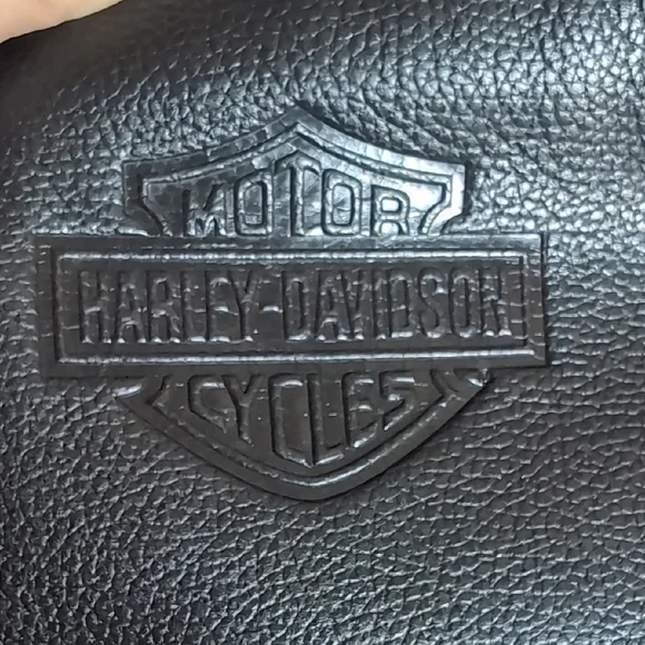 Harley-Davidson Black Leather Shoulder Bag with Chain Strap - Picture 2 of 15